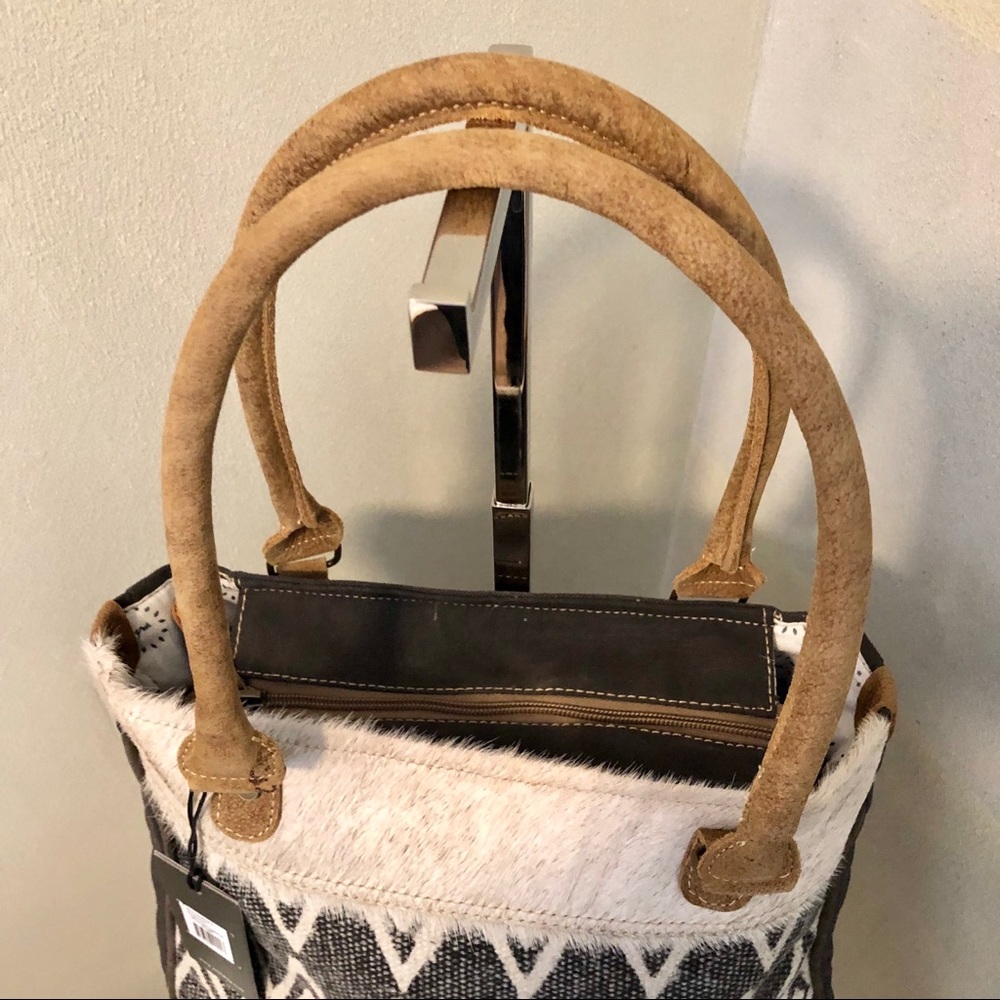 Myra Bag Traffic Cone handbag up cycled purse - Picture 4 of 7